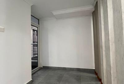 1,230 ft² Commercial Property with Service Charge Included in Westlands Area - 2