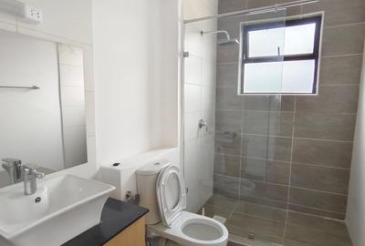 3 Bed Apartment with Gym in Kilimani - 3