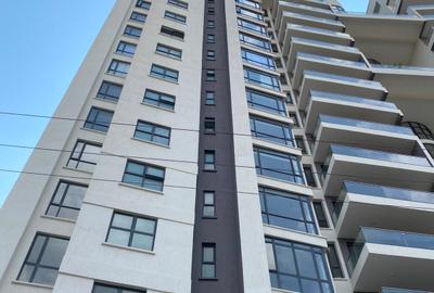 3 Bed Apartment with En Suite in Riverside