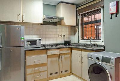 Serviced 1 Bed Apartment with En Suite at Kolobot Drive - 4