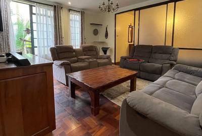 Serviced 1 Bed Apartment with En Suite in Riverside