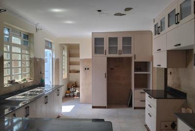 4 Bed Townhouse with En Suite at Croton Ridge - 3