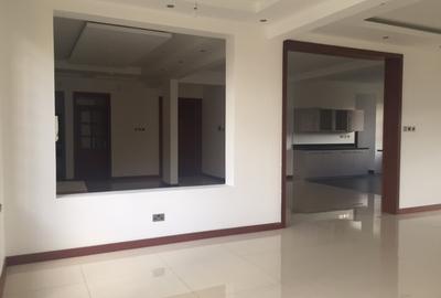 4 Bed Apartment with En Suite in General Mathenge