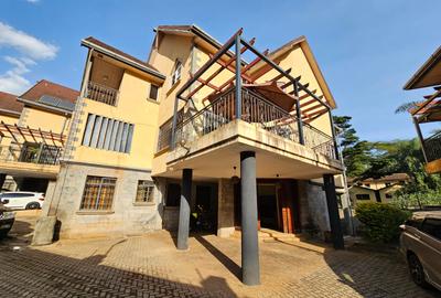 5 Bed House with En Suite in Spring Valley