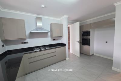 3 Bed Townhouse with Swimming Pool in Runda