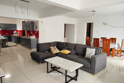 3 Bed Apartment with Backup Generator in Parklands