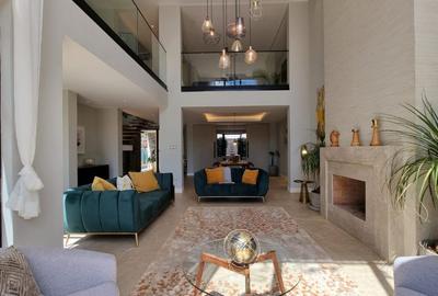 4 Bed Villa with En Suite in Runda