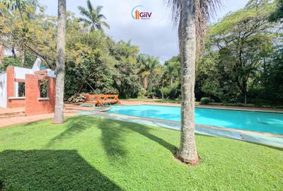 4 Bed Townhouse with Garden in Westlands Area