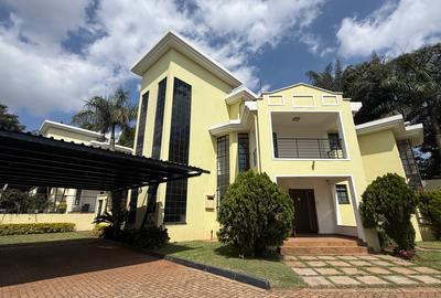 5 Bed Townhouse with En Suite in Lavington