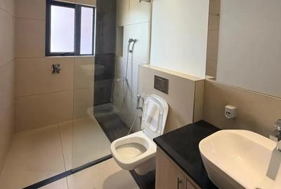 3 Bed Apartment with En Suite at Mandera Road - 4