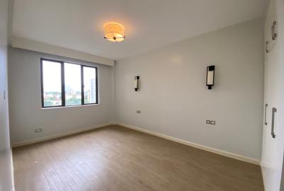 1 Bed Apartment with En Suite in Riverside