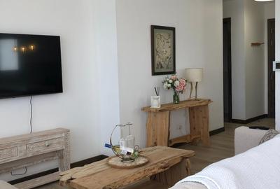 2 Bed Apartment with En Suite in Rosslyn - 2