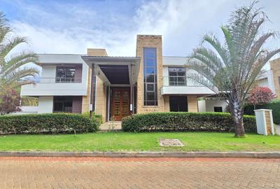 5 Bed Villa with En Suite in Karen