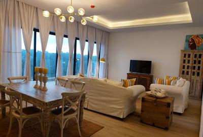 Furnished 2 Bed Apartment with En Suite in Rosslyn