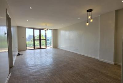 2 Bed Apartment with En Suite in Riverside - 2