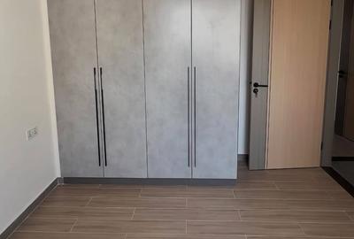 2 Bed Apartment with Gym in Riverside
