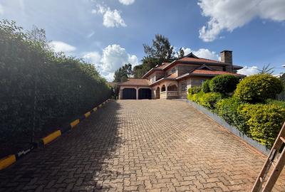 5 Bed Townhouse with En Suite in Nyari