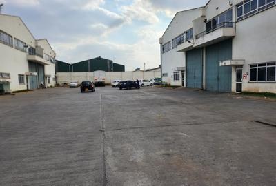 6,250 ft² Warehouse with Parking at Kampala Road