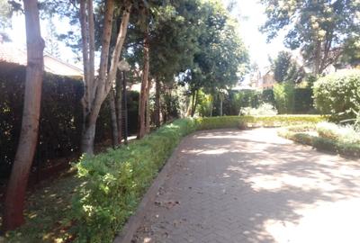 4 Bed Townhouse with En Suite in Runda