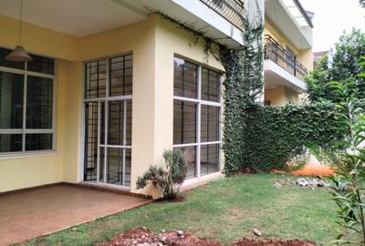 5 Bed Townhouse with En Suite in Kyuna