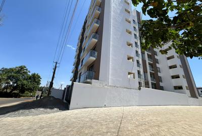1 Bed Apartment with En Suite at Kirawa Road