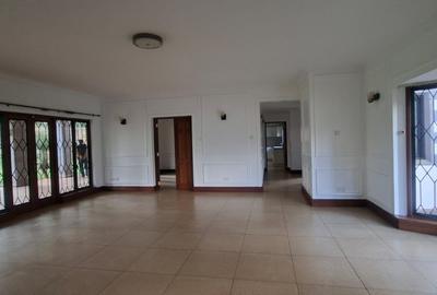 5 Bed House with En Suite in Gigiri - 3