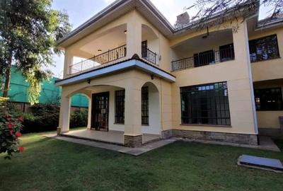 4 Bed House with En Suite in Lavington - 4