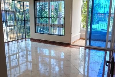 Serviced 3 Bed Apartment with En Suite at 3Rd Avenue - 3
