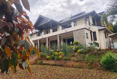 5 Bed House with En Suite at Runda
