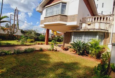 4 Bed House with En Suite in Brookside