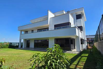 4 Bed House with En Suite at Tatu City