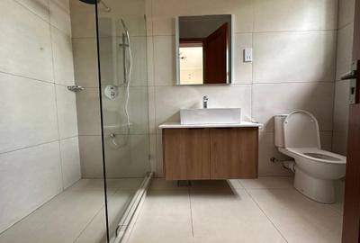 5 Bed Villa with En Suite at Loresho - 4