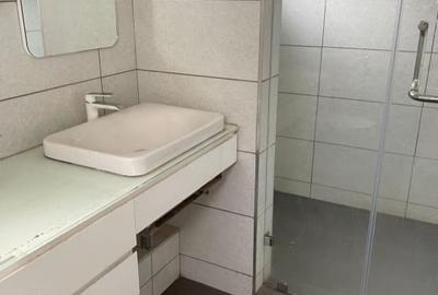 3 Bed Apartment with Parking in Kilimani - 4