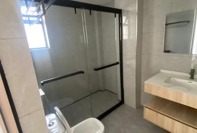 2 Bed Apartment with En Suite in Riverside - 4