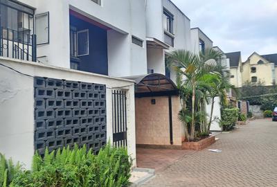 5 Bed Townhouse with En Suite in Kileleshwa