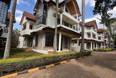 5 Bed Townhouse with En Suite in Lavington