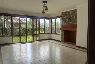 4 Bed Townhouse with En Suite in Brookside