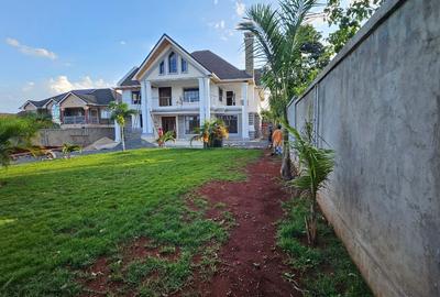 5 Bed Townhouse with En Suite in Kiambu Road