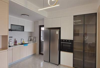 Furnished 3 Bed Apartment with En Suite in Riverside - 4