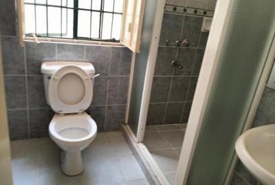 5 Bed Townhouse with En Suite in Spring Valley
