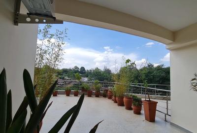 2 Bed Apartment with En Suite in Spring Valley