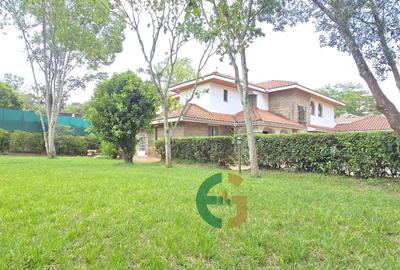 4 Bed House with En Suite in Lavington