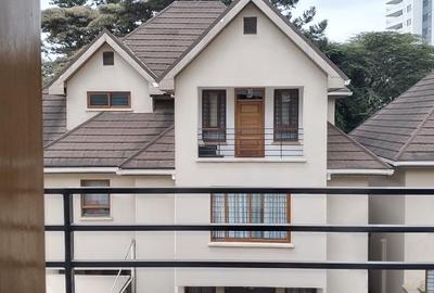 5 Bed Townhouse with En Suite in Lavington