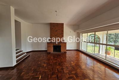 4 Bed House with En Suite in Rosslyn