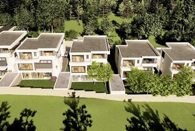 5 Bed Townhouse with En Suite in Lavington - 3