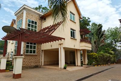 5 Bed Townhouse with En Suite at Lavington