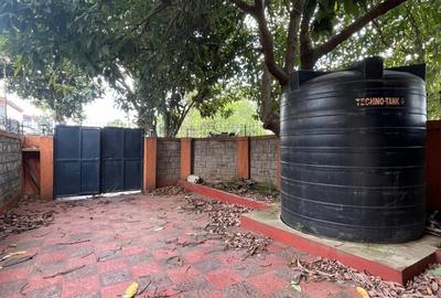 3 Bed House in Buruburu - 3