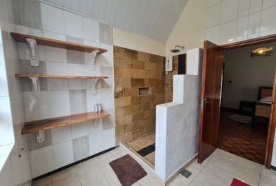 2 Bed Apartment with En Suite in Kileleshwa