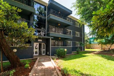 Serviced 3 Bed Apartment with En Suite in Kilimani - 2