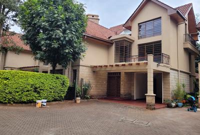 6 Bed Townhouse with En Suite in Lavington